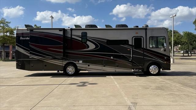 2021 Ford F-53 Base