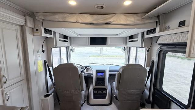 2021 Ford F-53 Base