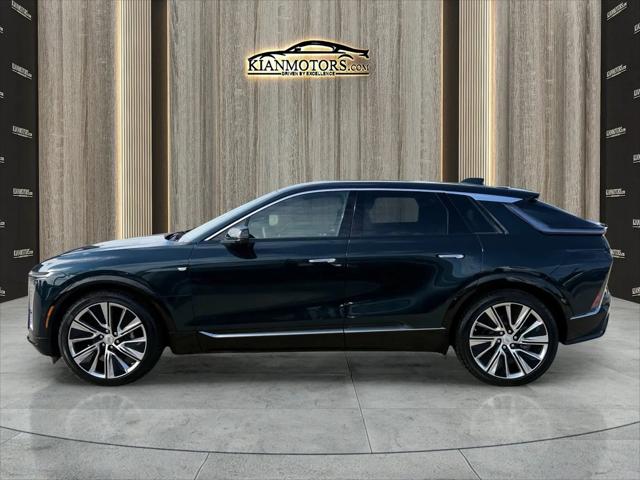 2024 Cadillac iQ Luxury w/1SE