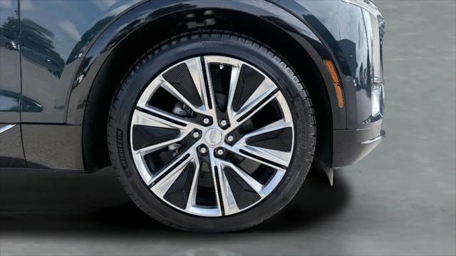 2024 Cadillac iQ Luxury w/1SE