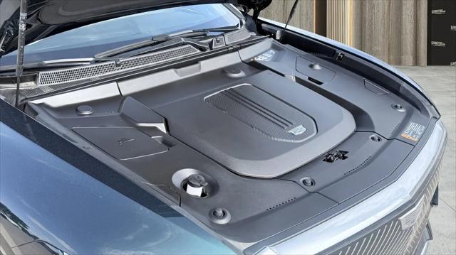 2024 Cadillac iQ Luxury w/1SE