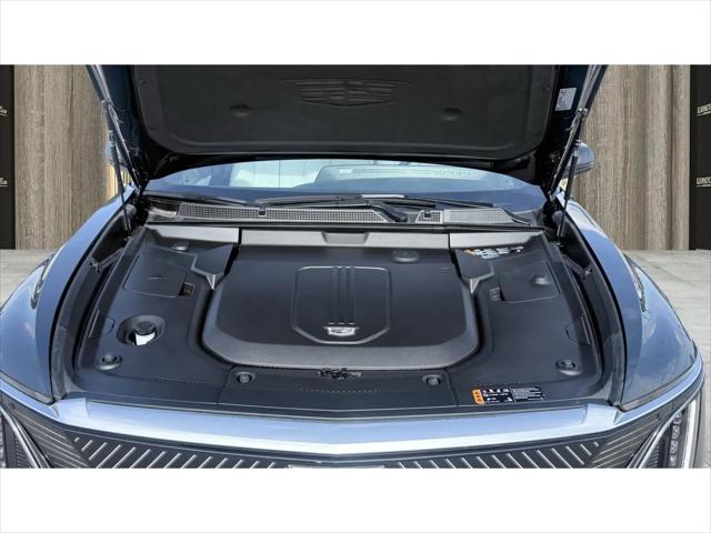2024 Cadillac iQ Luxury w/1SE