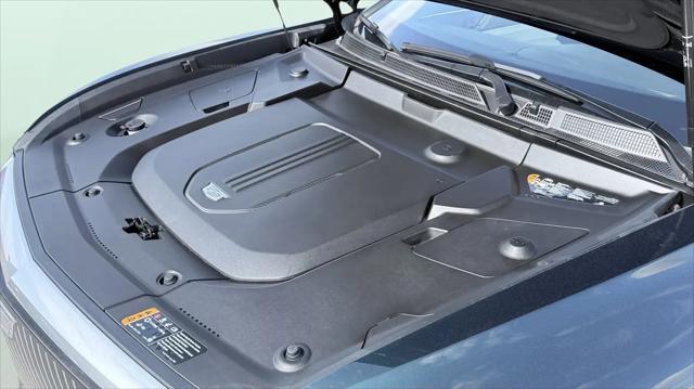 2024 Cadillac iQ Luxury w/1SE