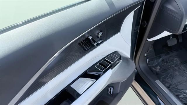 2024 Cadillac iQ Luxury w/1SE