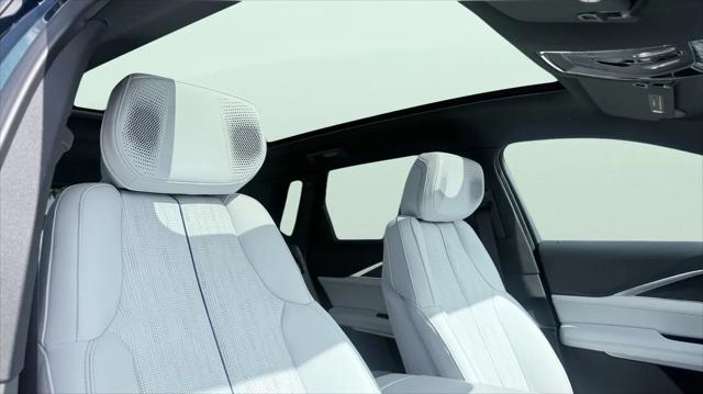 2024 Cadillac iQ Luxury w/1SE