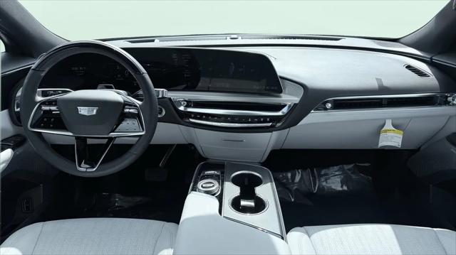 2024 Cadillac iQ Luxury w/1SE