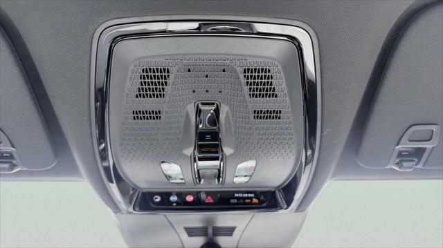 2024 Cadillac iQ Luxury w/1SE