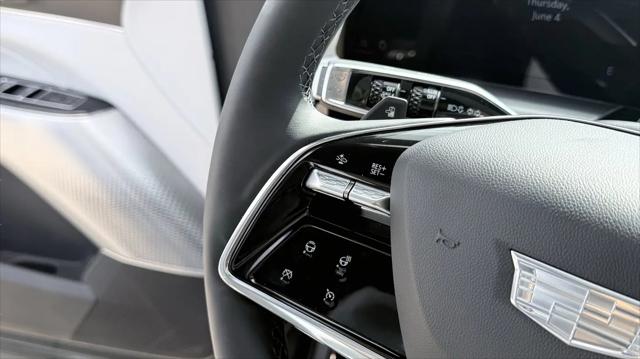 2024 Cadillac iQ Luxury w/1SE
