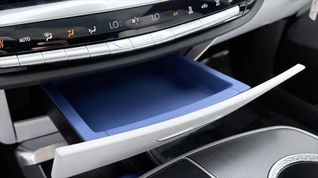 2024 Cadillac iQ Luxury w/1SE