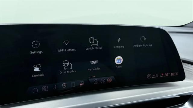 2024 Cadillac iQ Luxury w/1SE