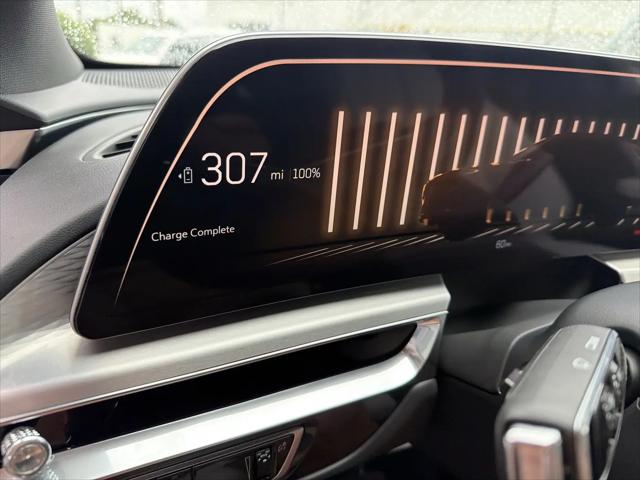 2024 Cadillac iQ Luxury w/1SE
