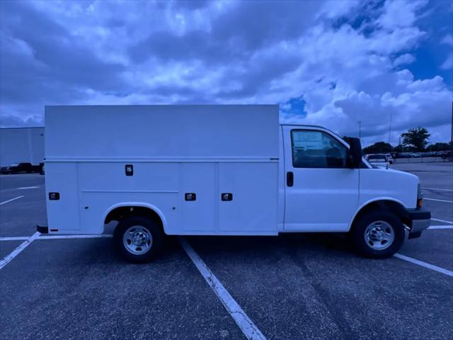 2026 Chevrolet Express Cutaway Work Van