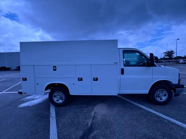 2026 Chevrolet Express Cutaway Work Van