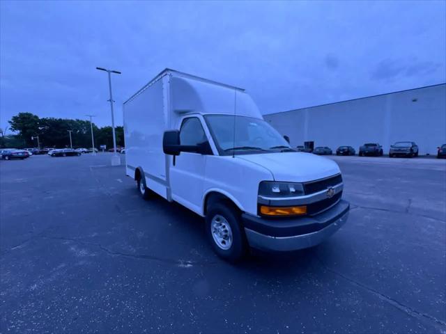2025 Chevrolet Express Cutaway Work Van