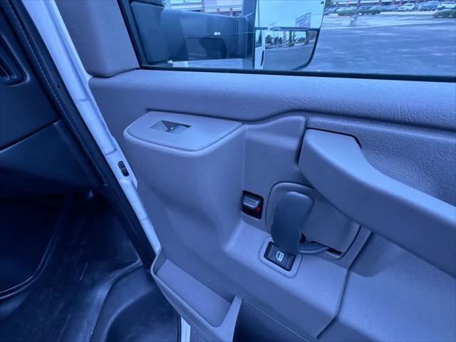 2025 Chevrolet Express Cutaway Work Van