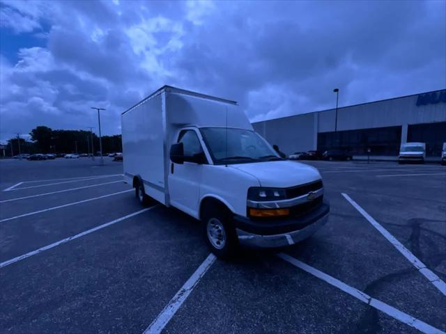 2025 Chevrolet Express Cutaway Work Van