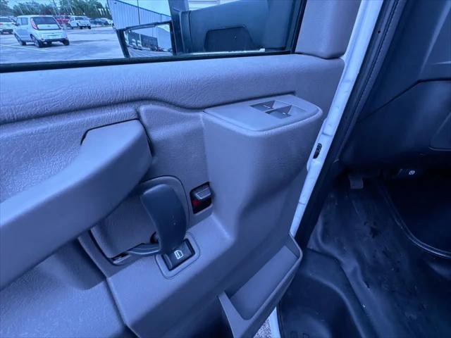 2025 Chevrolet Express Cutaway Work Van