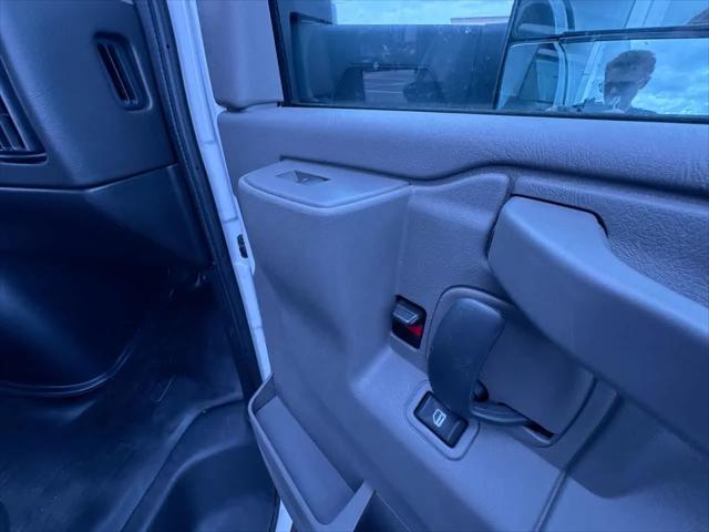 2025 Chevrolet Express Cutaway Work Van
