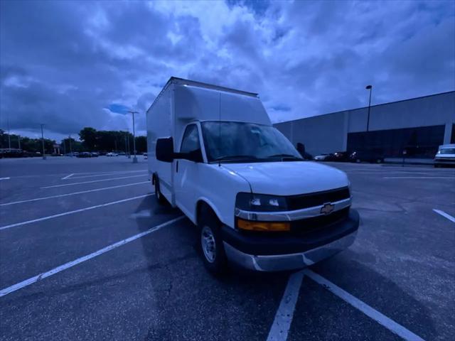2025 Chevrolet Express Cutaway Work Van