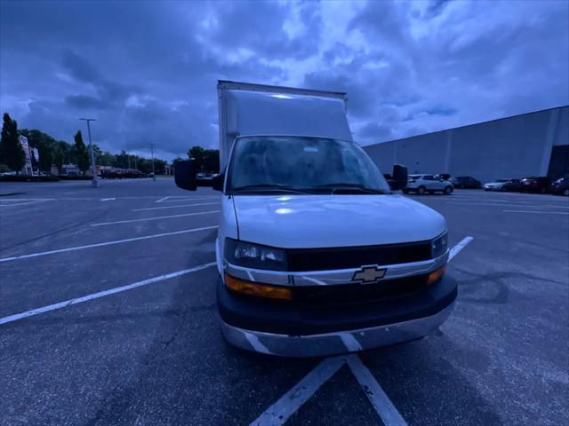 2025 Chevrolet Express Cutaway Work Van