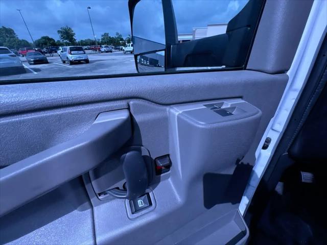 2025 Chevrolet Express Cutaway Work Van