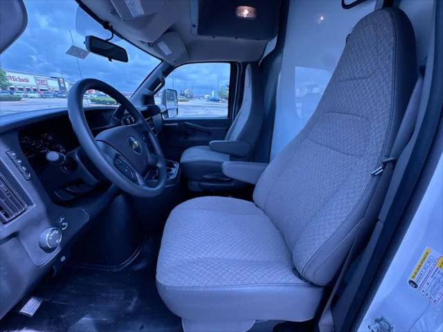 2025 Chevrolet Express Cutaway Work Van