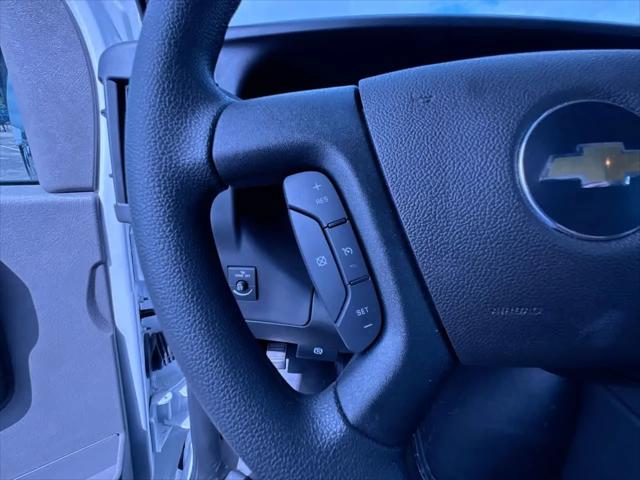 2025 Chevrolet Express Cutaway Work Van