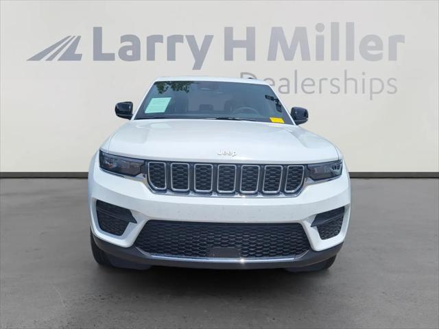 2025 Jeep Grand Cherokee Laredo X 4x4