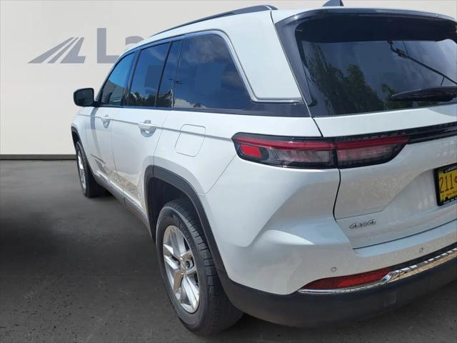 2025 Jeep Grand Cherokee Laredo X 4x4