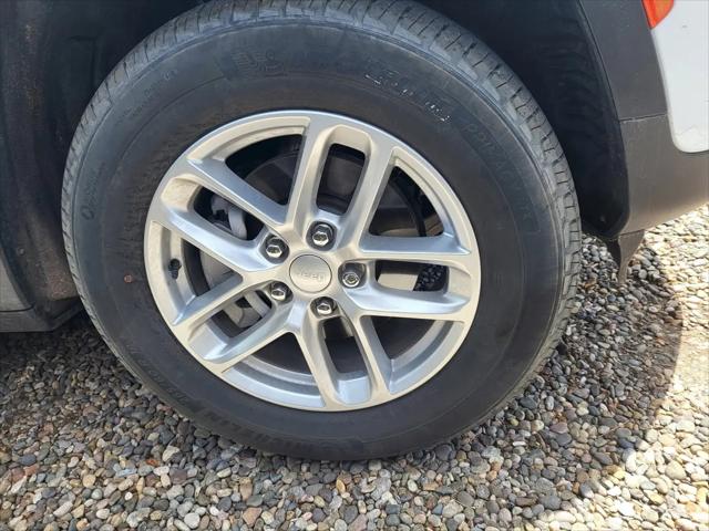 2025 Jeep Grand Cherokee Laredo X 4x4