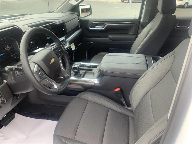 2026 Chevrolet Silverado 1500 4WD Crew Cab Standard Bed LT
