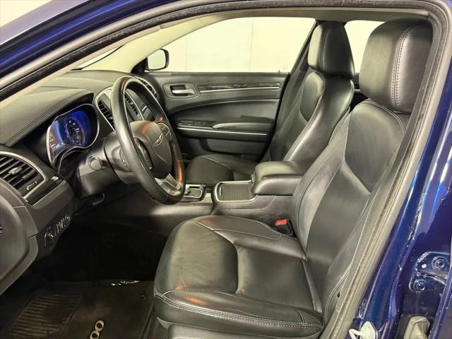 2016 Chrysler 300 Limited