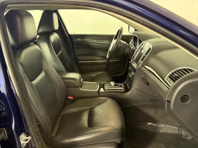 2016 Chrysler 300 Limited