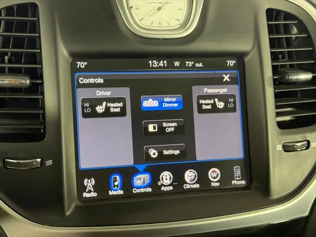 2016 Chrysler 300 Limited