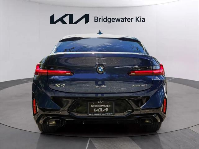 2023 BMW X4 xDrive30i