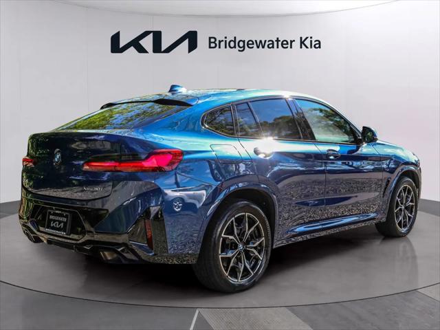 2023 BMW X4 xDrive30i