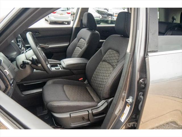2023 Nissan Pathfinder S 4WD