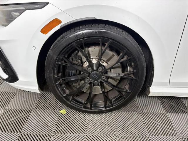 2025 Volkswagen Golf R 2.0T Black Edition