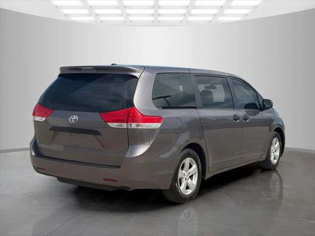 2014 Toyota Sienna L V6 7 Passenger