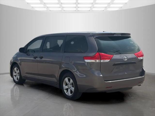 2014 Toyota Sienna L V6 7 Passenger