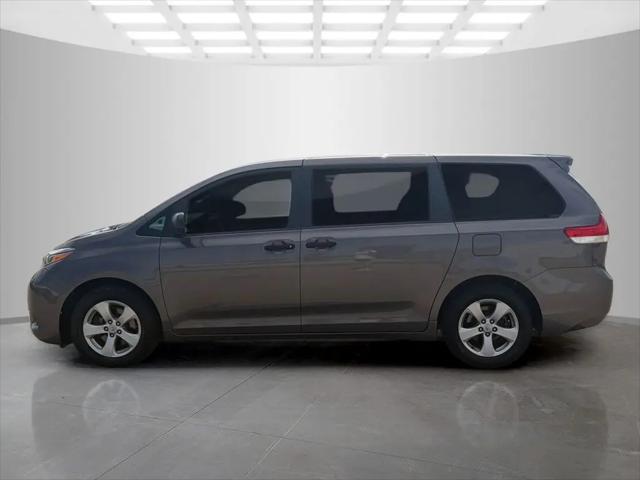 2014 Toyota Sienna L V6 7 Passenger