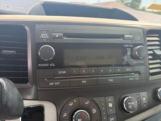 2014 Toyota Sienna L V6 7 Passenger