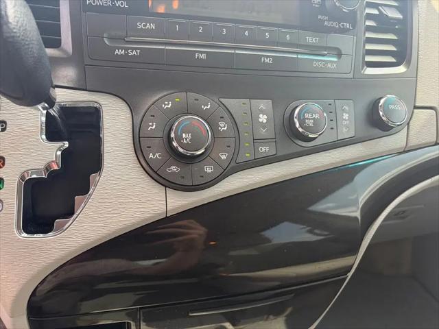 2014 Toyota Sienna L V6 7 Passenger