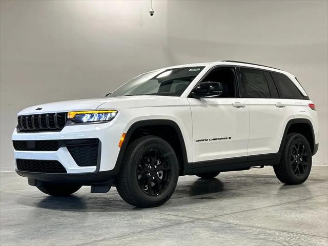 2026 Jeep Grand Cherokee Altitude 4x4