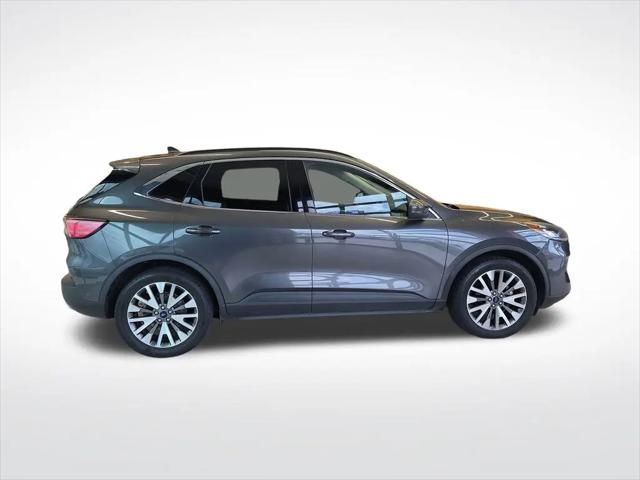 2020 Ford Escape Titanium Hybrid