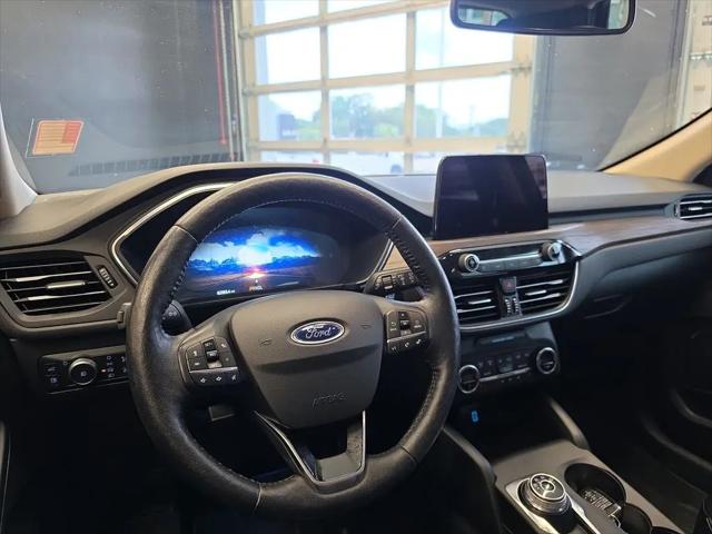 2020 Ford Escape Titanium Hybrid