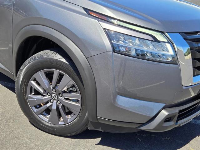 2022 Nissan Pathfinder SV 4WD
