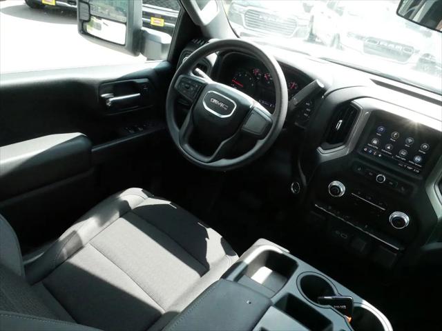 2024 GMC Sierra 2500HD 4WD Crew Cab Standard Bed Pro