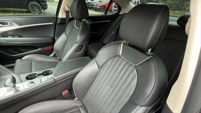 2023 Genesis G70 3.3T RWD