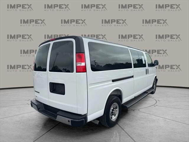 2025 Chevrolet Express Passenger RWD 3500 Extended Wheelbase LT
